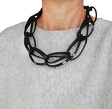 Contemporary black short necklace
