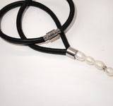 Elegant Contemporary Pearl Necklace