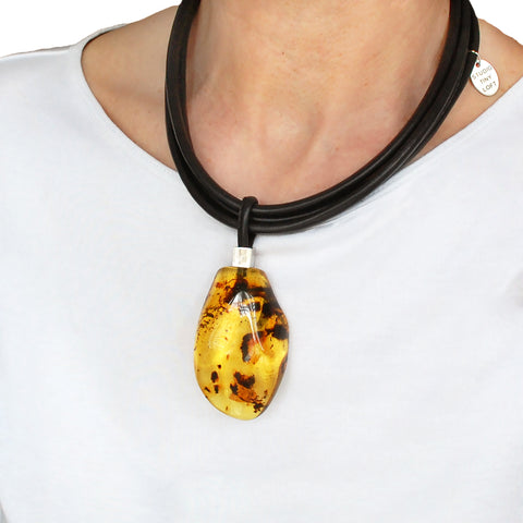 Simple_Amber_necklace