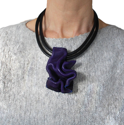 Short sculptural purple necklace